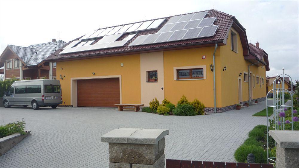 Apartmany Graf Chýně Extérieur photo