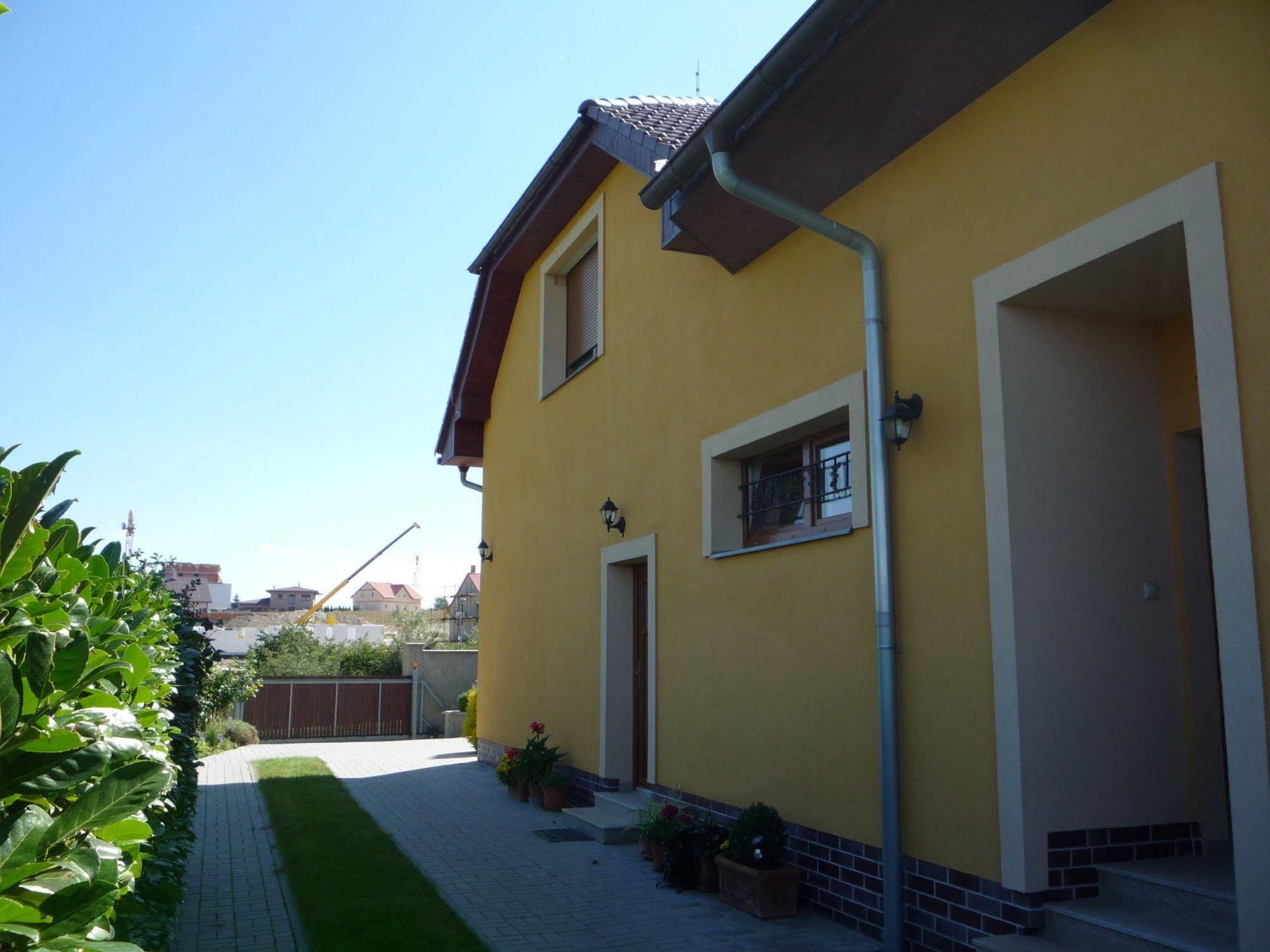 Apartmany Graf Chýně Extérieur photo